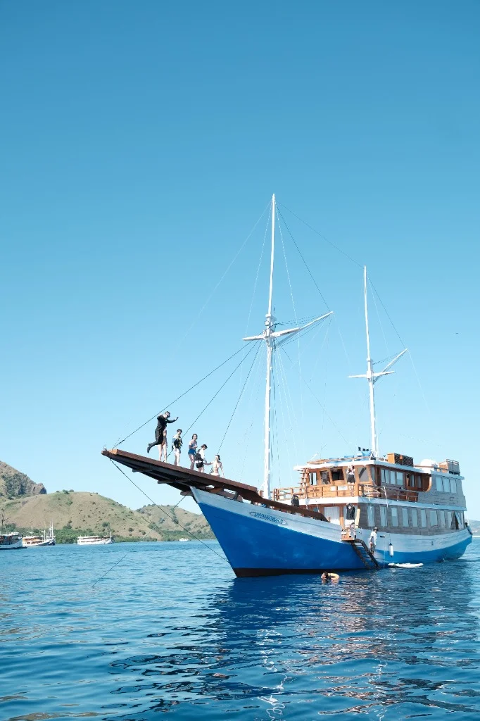 Arfisyana luxury liveaboard anchored in the serene bay